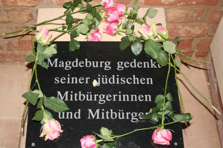 Gedenktafel "Magdeburg gedenkt seiner jüdischen Mitbürgerinnen und Mitbürger"