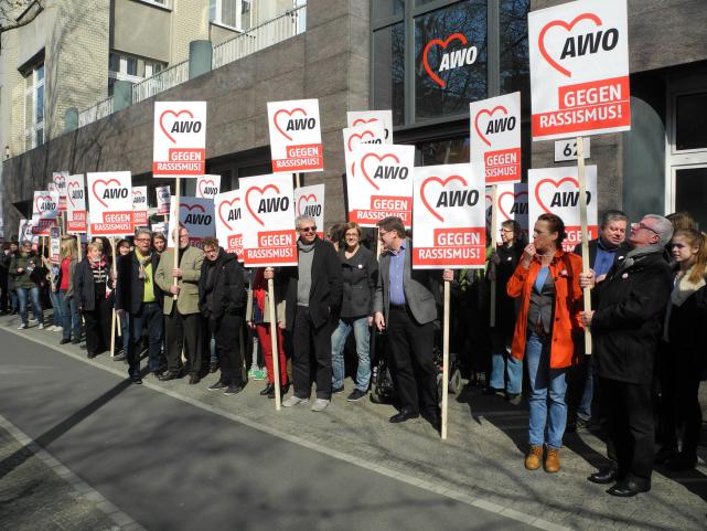 AWO gegen Rassismus 2015, Mitarbeiter protestieren gegen Rassismus