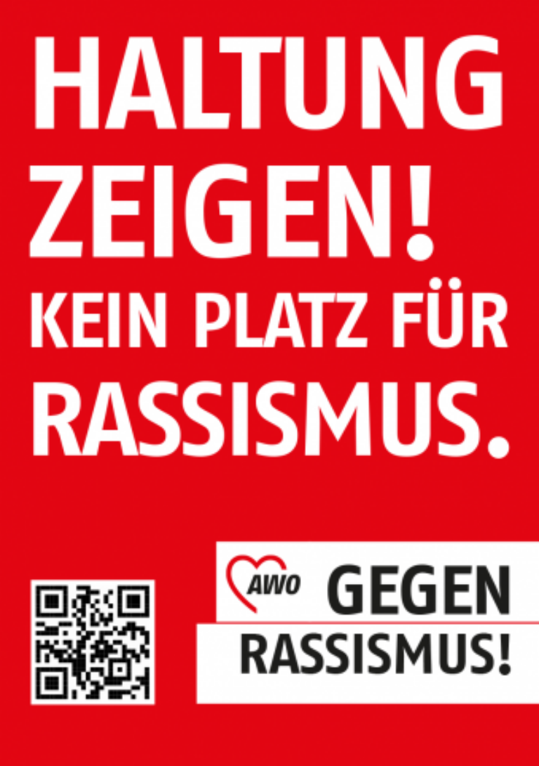 Roter Aufkleber mit der Aufschrift: "Haltung zeigen! Kein Platz für Rassismus. AWO gegen Rassismus!"