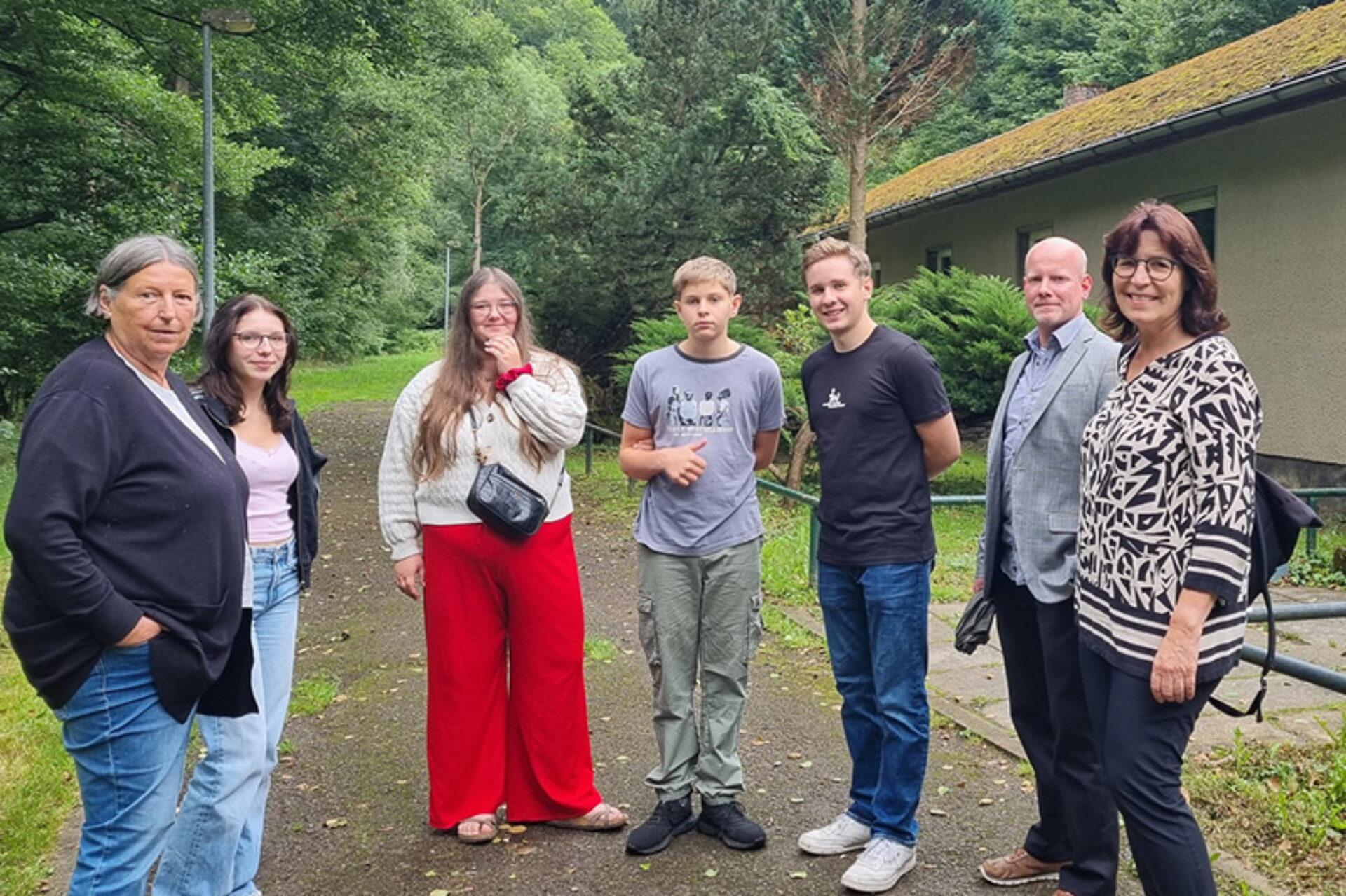 AWO-Präsidentin Kathrin Sonnenholzner besuchte im Rahmen der Sommertour das Jugendprojekt Schwarzatal und das Ortsjugendwerk Suhl.