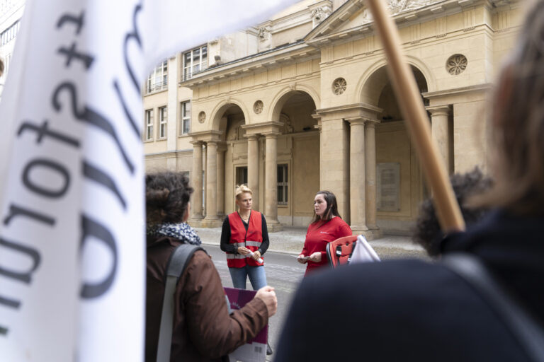 Kundgebung zum Safe-Abortion-Day 2024: Weg mit §218!