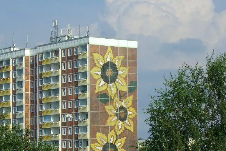 Sonnenblumenhaus Rostock-Lichtenhagen
