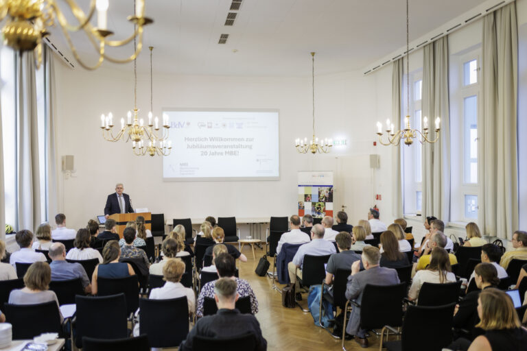 Aufnahmen im Rahmen der Jubilaeumsveranstaltung 20 Jahre MBE in Berlin, 01.07.2025.