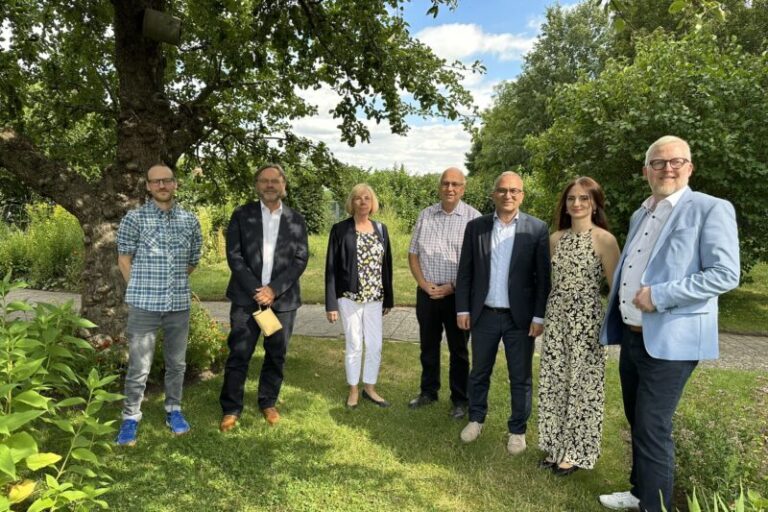 Sommertour der AWO-Präseident*innen: Besuch Garten ohne Grenzen Braunschweig