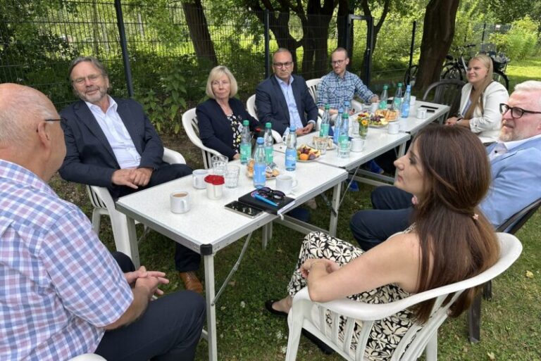 Sommertour der AWO-Präseident*innen: Besuch Garten ohne Grenzen Braunschweig