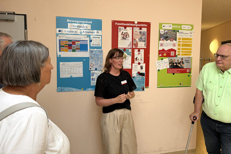 Sommertour der AWO-Präseident*innen: Besuch des Eltern-Kind- Zentrums und Bewegungsbads in Schwerin