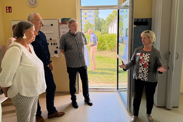 Sommertour der AWO-Präseident*innen: Besuch des Eltern-Kind- Zentrums und Bewegungsbads in Schwerin