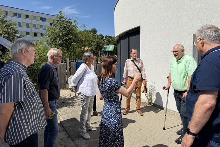 Sommertour der AWO-Präseident*innen: Besuch des Eltern-Kind- Zentrums und Bewegungsbads in Schwerin