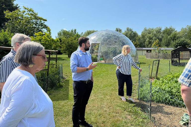 Sommertour der AWO-Präseident*innen: Besuch des Ökologischen Schulorts Wismar