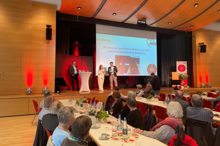 Foto des Ortsvereinstags 2023 der AWO Württemberg unter dem Motto „Zukunft gestalten für alle: Sozial. Ökologisch. Ökonomisch.“